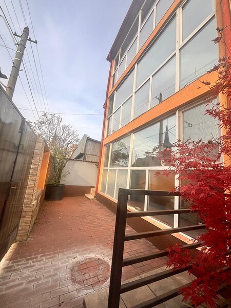 Antiaeriana casa de vanzare 6 camere potential business notariat/clinica