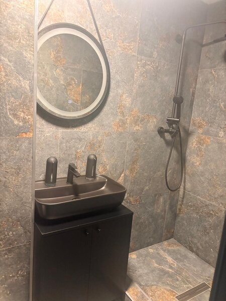 Antiaeriana casa de vanzare 6 camere potential business notariat/clinica
